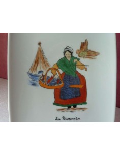 Plats rectangulaires les métiers d'autrefois la poissonnière n°1 - Porcelaine en Vendée