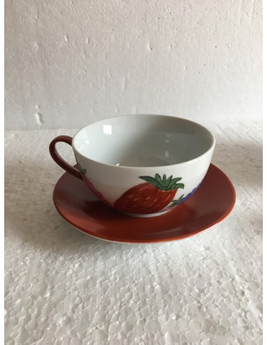 Théière égoïste  Les Fraises - Porcelaine en Vendée