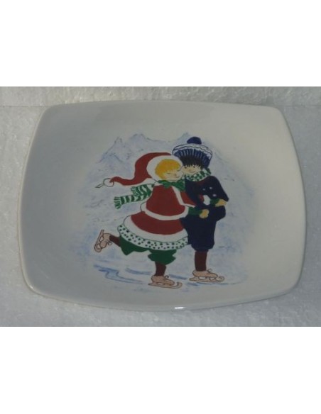 Grande assiette personnage de Noel  les patineurs- Porcelaine en Vendée