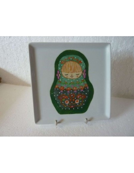Assiette carrée Poupée russe verte - Porcelaine en Vendée