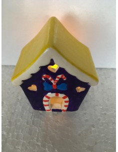 La maison de noël jaune et marron