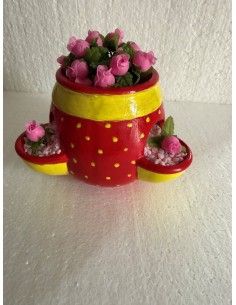 Pot de décoration rouge et jaune